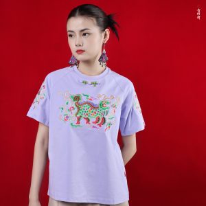 brave troops  Women's t shirt