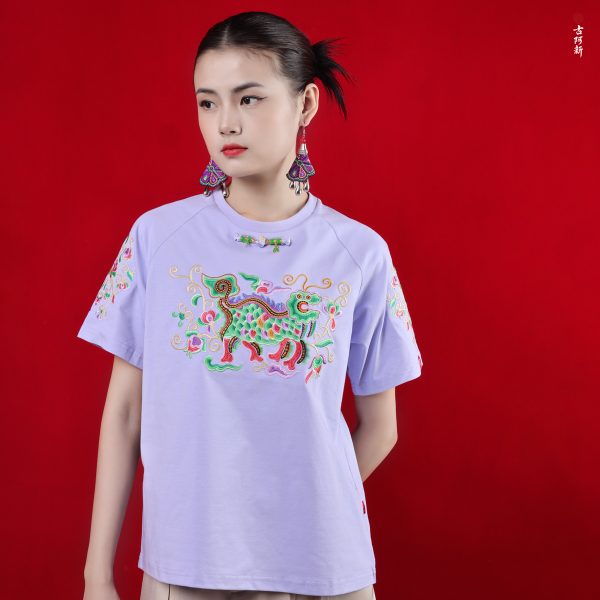 brave troops  Women's t shirt